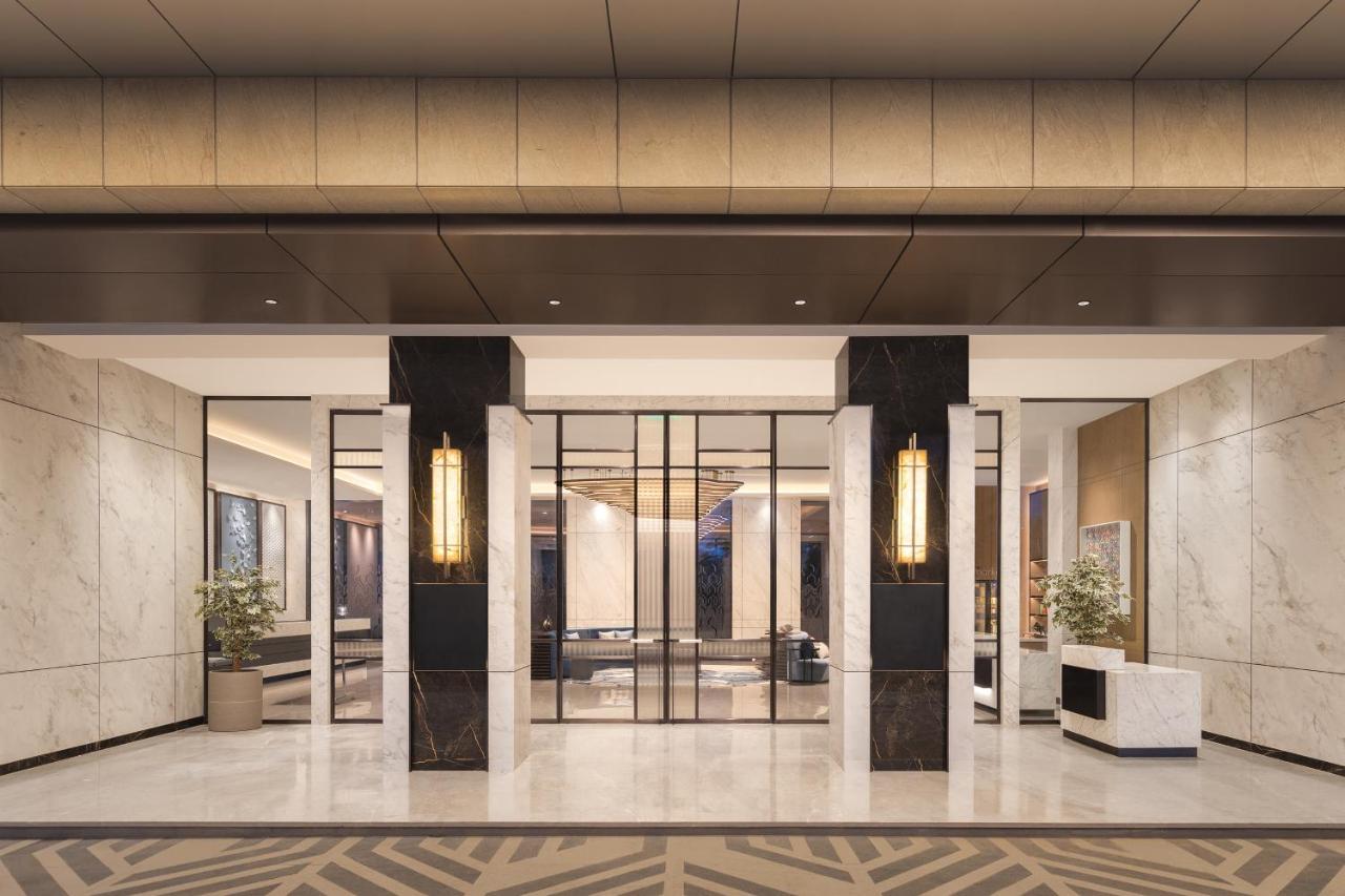 Отель Fairfield By Marriott Mumbai International Airport Экстерьер фото