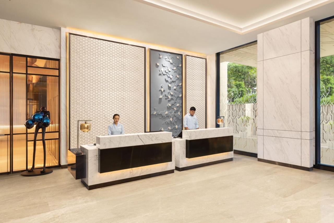 Отель Fairfield By Marriott Mumbai International Airport Экстерьер фото