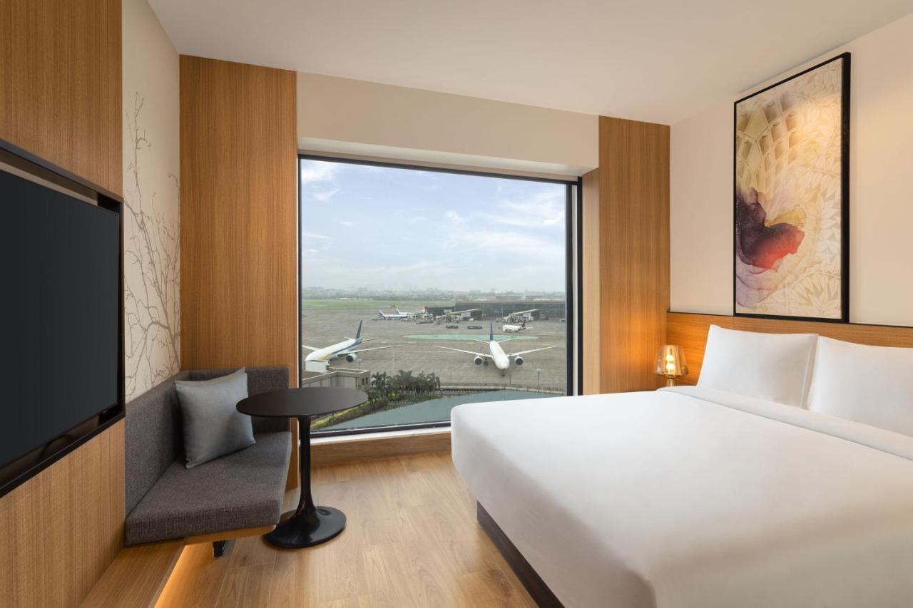 Отель Fairfield By Marriott Mumbai International Airport Экстерьер фото