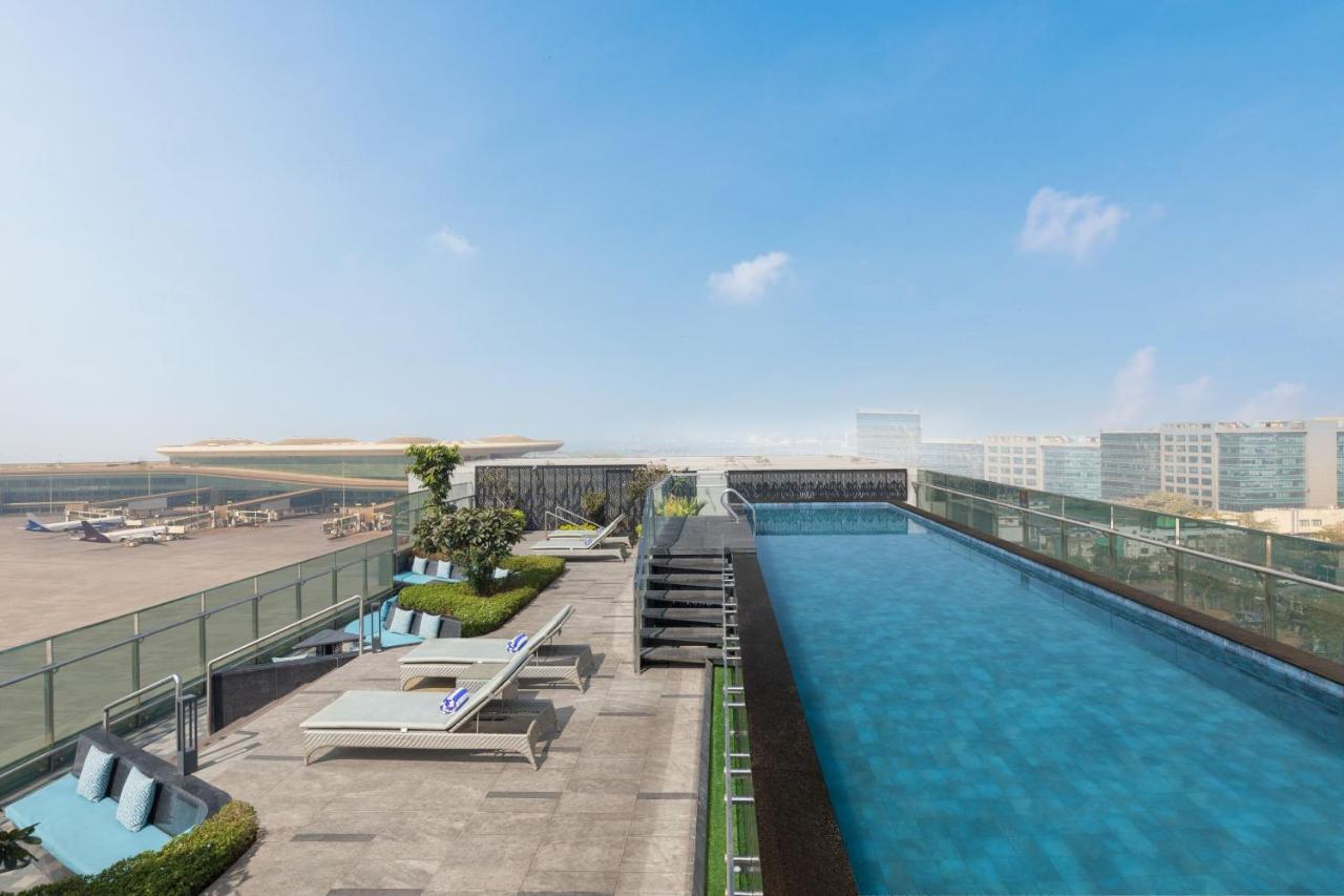 Отель Fairfield By Marriott Mumbai International Airport Экстерьер фото